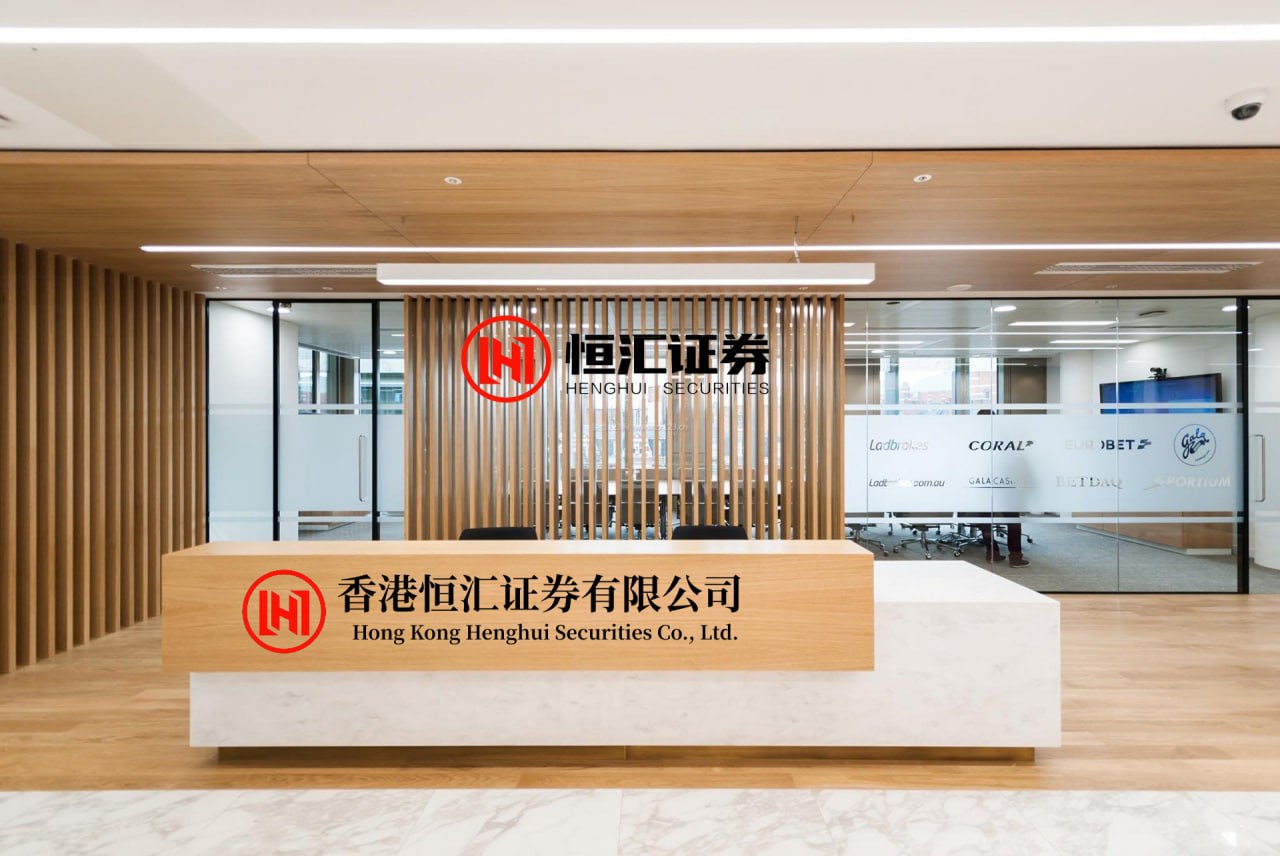 有富配资平台 31年期市“老兵”穿越“牛熊”的盈利密码是......